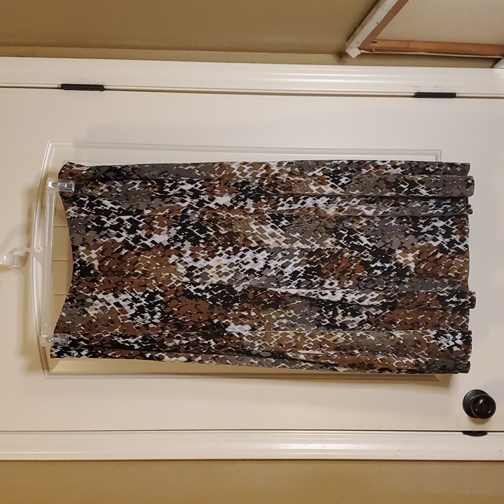 East 5th, Ladies skirt